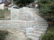 schodiště z kamene